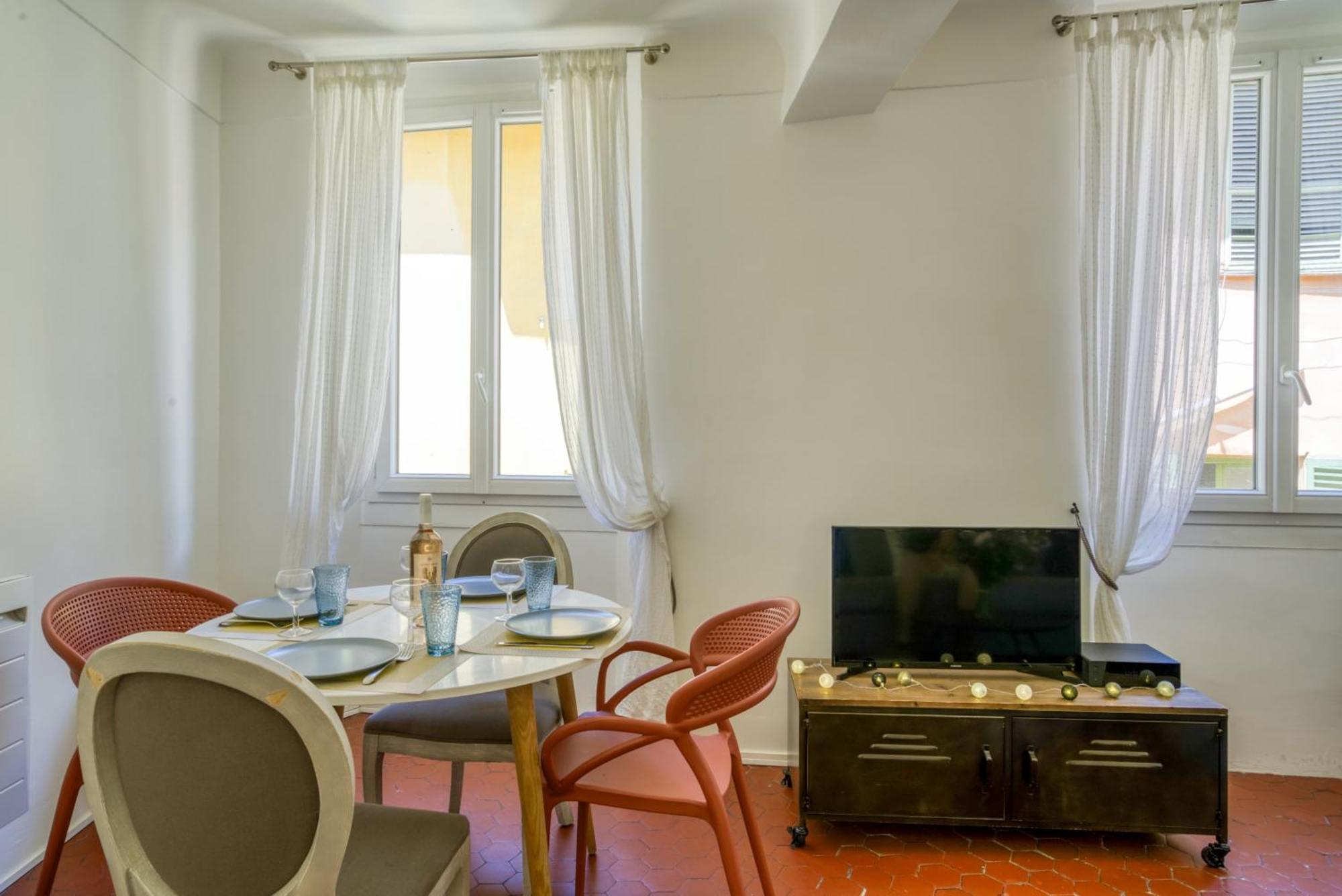 Typique - 2 Bedrooms,Typical Apartment-Old Town نيس المظهر الخارجي الصورة